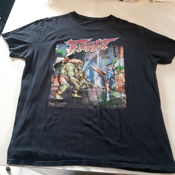 Street Fighter Graphic T-shirt - Picture 1 of 10
